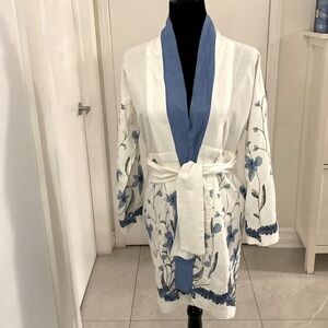 Kimono Housecoat with embroidered flowers Blue/White 100% Cotton SIZE Medium